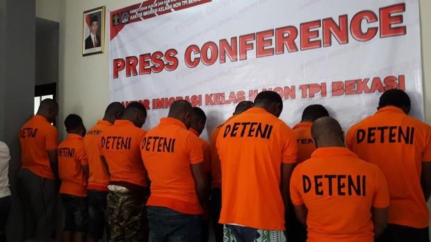 Dari 11 orang itu 10 WN Nigeria dan 1 WN Ghana.
