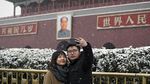 Seru hingga Romantis, Cara Warga Menikmati Salju Turun di China