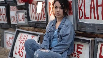 Kamu bisa mengunjungi akun Instagramnya di sini. Foto: Calob Castellon