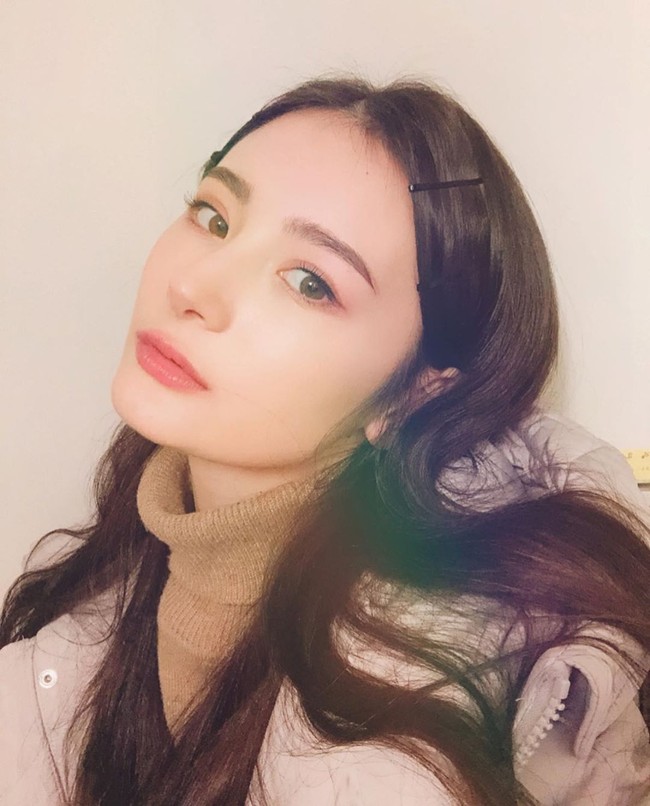 Sebelumnya, Lana juga telah malang-melintang di pertelevisian Korea. Ia telah muncul di berbagai acara seperti Abnormal Summit JTBC, MBC Every1 Welcome, First Time in Korea?, tvN Problematic Man, dan Russia World Cup Soccer special di KBS. Foto: Instagram @23.11