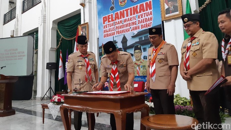 Ridwan Kamil Jadikan Pramuka Ujung Tombak Tangkal Radikalisme Ridwan Kamil Jadikan Pramuka Ujung Tombak Tangkal Radikalisme