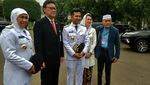 Putih-putih, Khofifah-Emil Semringah Jelang Pelantikan