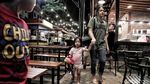 Tidak Berizin, Food Court di Tanah Reklamasi Ramai Banget