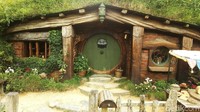 Rumah Hobbit pembuat keju, di depan rumahnya dia berjualan keju. Tapi keju bohongan, hanya properti syuting saja (Fitraya/detikTravel)