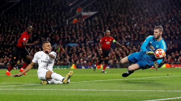 Kylian Mbappe cetak gol ke gawang Man United di leg pertama.