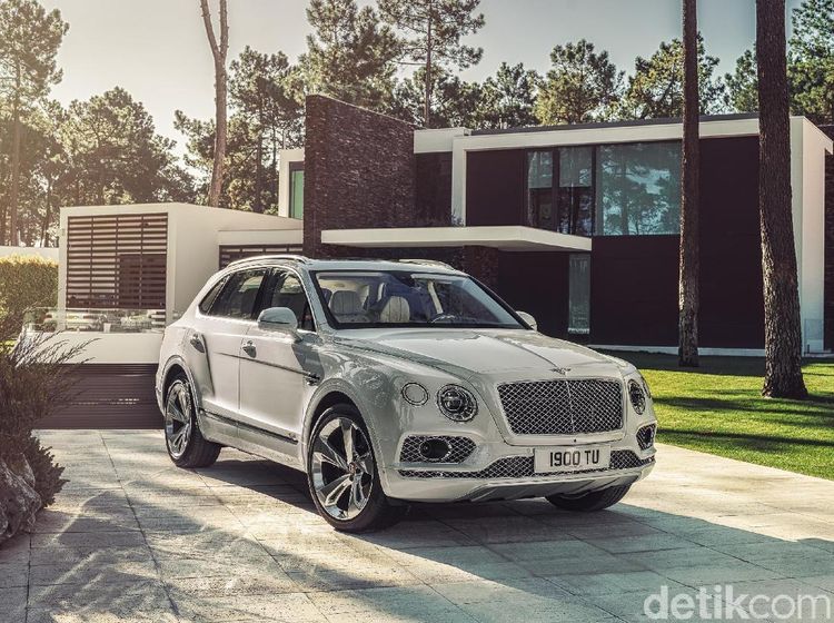 Deretan Mobil Baru untuk Crazy Rich Indonesian