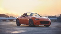 Untuk urusan mesin penggerak, Mazda MX-5 ini mengusung mesin 2.0 liter Skyactive G. Foto: Pool (Autoevolution)