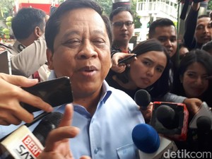 Anggota DPR Djoko Udjianto Buru-buru ke Luar KPK Usai Diperiksa
