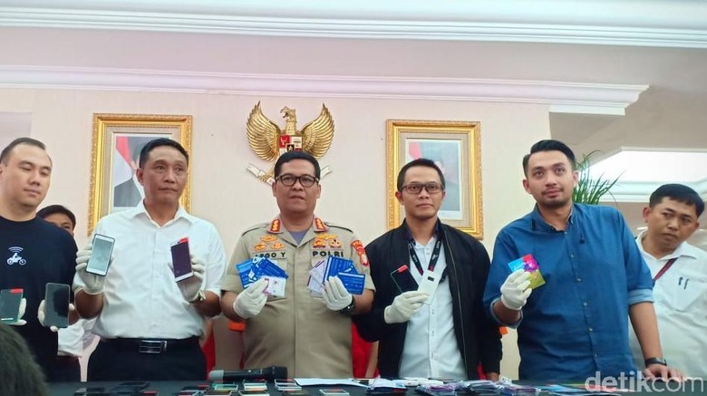 4 Driver Taksi Online Fiktif Ditangkap, Sehari Bisa Raup Rp 10 Juta 4 Driver Taksi Online Fiktif Ditangkap, Sehari Bisa Raup Rp 10 Juta