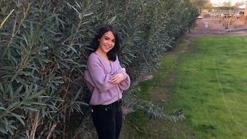 Cukup datangi taman terdekat atau tanaman di sekitar kamu. Foto: Calob Castellon