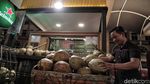 Tidak Berizin, Food Court di Tanah Reklamasi Ramai Banget