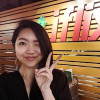 Menjadi salah satu pelopor di iFlix tak lantas membuat Natalie Teh Siew-po berpuas diri. Pada 2018, wanita berparas manis ini memutuskan untuk bertaruh pada masa depannya dan meninggalkan perusahaan untuk menjadi pemain poker peofesional. Foto: InstagramInstagram @natalietehsp