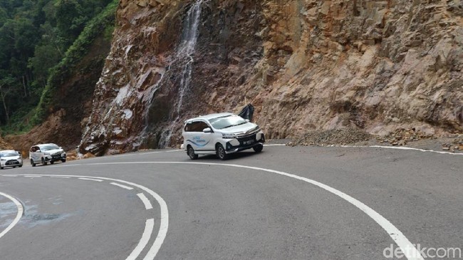 Uji Irit Daihatsu Xenia 1.5L di Sibolga, Berapa Angkanya?
