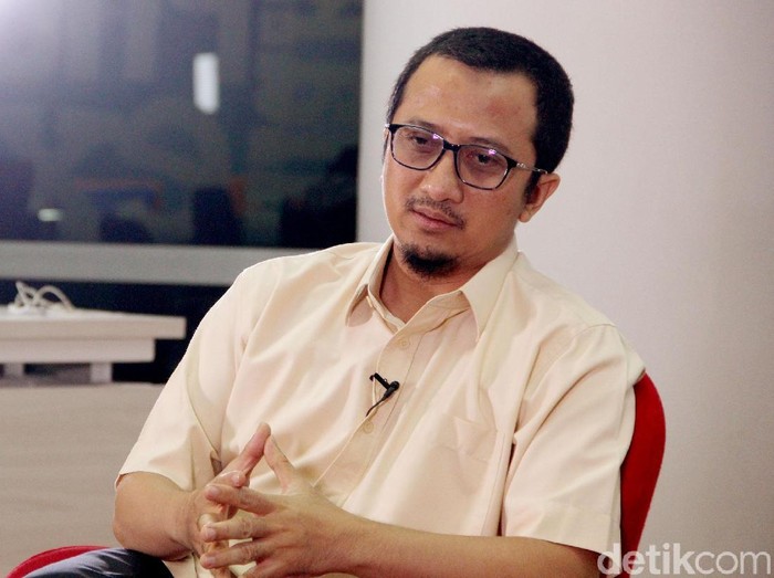 Ustaz Yusuf Mansur Ustaz Yusuf Mansur saat menjalani syuting Blak-blakan di kantor detikcom