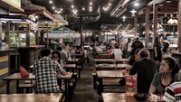 Gubernur DKI Jakarta Anies Baswedan menyebut kawasan kuliner atau food court di Pulau D reklamasi atau yang sekarang bernama Pantai Maju tidak berizin.