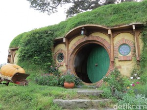 Gerebek Rumah Hobbit di Selandia Baru, Niat Banget Bikinnya