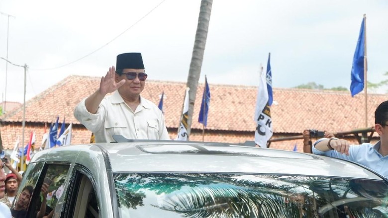Prabowo Jenguk Ani Yudhoyono di Singapura Prabowo Jenguk Ani Yudhoyono di Singapura