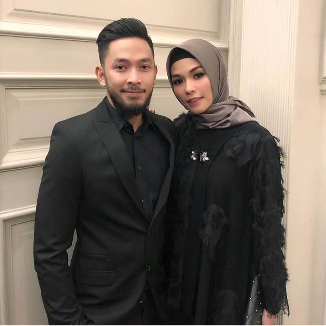 Metha Yunatria memulai karirnya di industri hiburan Tanah Air sebagai aktris. Ia pernah berakting di sinetron Cinta Fitri yang booming tahun 2000-an. Foto: Instagram/Methayuna