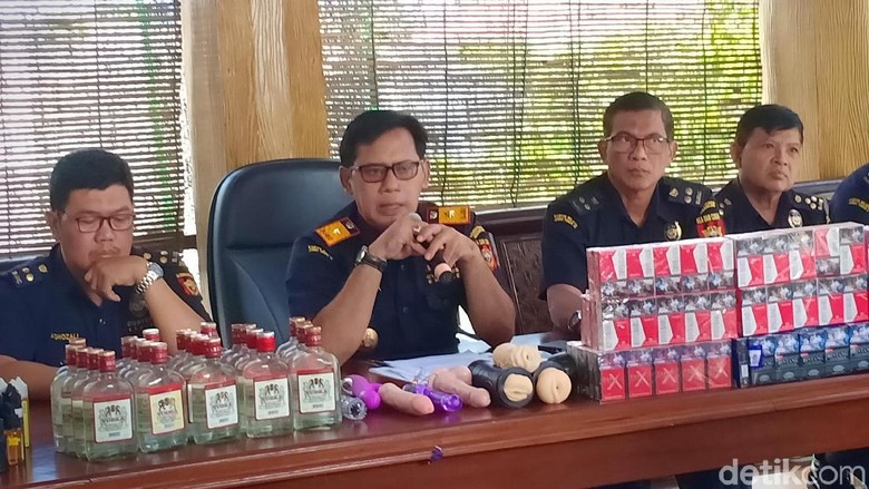 Ratusan Barang Ilegal Disita Bea Cukai Kediri, Termasuk Sex Toys Ratusan Barang Ilegal Disita Bea Cukai Kediri, Termasuk Sex Toys
