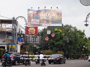 30 Baliho Dilan Penuhi Kota Bandung