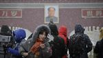 Seru hingga Romantis, Cara Warga Menikmati Salju Turun di China