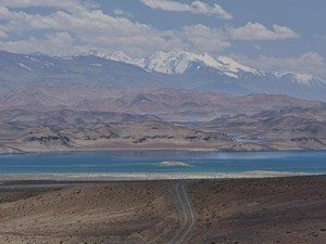 Danau Mati yang Terbentuk dari Hantaman Meteorit