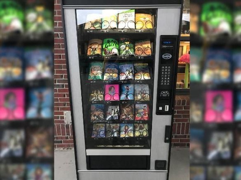 Keren! Vending Machine di Sekolah Florida Menjual Buku Keren! Vending Machine di Sekolah Florida Menjual Buku