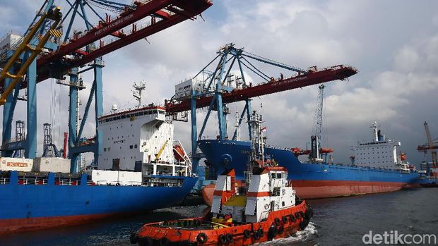 Pelabuhan Tanjung Priok Terapkan Teknologi Digital MOS PT Pelabuhan Indonesia II/IPC melakukan langkah strategis untuk meningkatkan produktivitas logistik melalui digitalisasi. Salah satunya menghadirkan platform marine operating system (MOS).