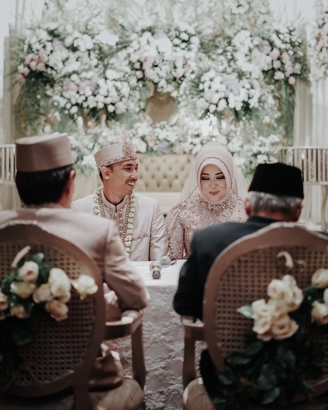 Novel Danur sukses difilmkan pada tahun 2017. Sejak saat itu pula, sosok Risa dan teman-teman gaibnya seperti Peter, Hans, William, Hendrick, dan Janshen semakin populer.  Foto: Mezzo Photo / Instagram @mezzophotoupdate