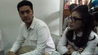 Richard hadir ditemani sang istri, Shalvynne Chang, dan juga beberapa anggota keluarganya.