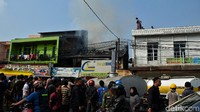 Kebakaran terjadi tepatnya di Jalan AH Nasution, Kelurahan Cipadung Wetan, Kecamatan Panyileukan, Kota Bandung. 