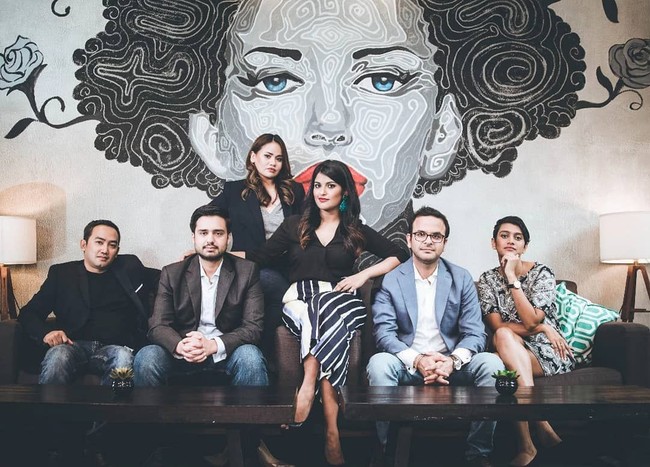 Kepada Business Today, Ankiti mengungkap kunci suksesnya. Salah satunya adalah dengan memiliki sensitivitas lintas budaya. Harus bekerja dan memasarkan barang untuk orang-orang dari berbagai negara, Ankiti belajar untuk mengenal masing-masing budaya. (Foto: Instagram @ankitibose)