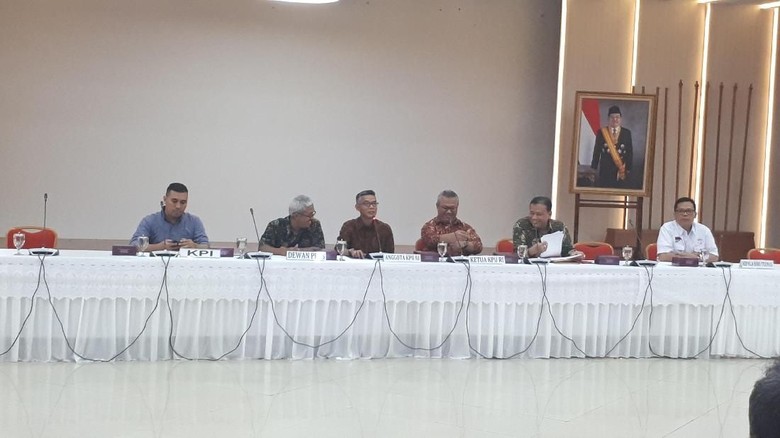 KPU Gelar Rapat Terkait Mekanisme Iklan Kampanye di Media KPU Gelar Rapat Terkait Mekanisme Iklan Kampanye di Media