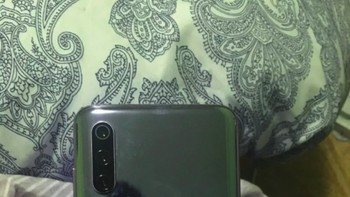 Sedangkan ini untuk warna hitam. Foto: xda-developers.com