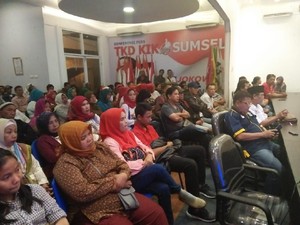 Ingin Salip Prabowo di Sumsel, Relawan Jokowi Kampanye Door to Door