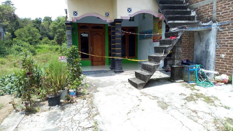 Ismijati Tewas Diduga Bunuh Diri Karena Tak Dinafkahi Suami Ismijati Tewas Diduga Bunuh Diri Karena Tak Dinafkahi Suami