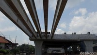 Tol ini sendiri merupakan Proyek Strategis Nasional (PSN) dengan nilai investasi sebesar Rp 10,80 triliun. Pembiayaan tersebut diperoleh dari ekuitas sebanyak 30% dan pinjaman sebanyak 70%.