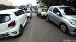 Parkir Sembarangan, Mobil-mobil Ini Diangkut Dishub DKI