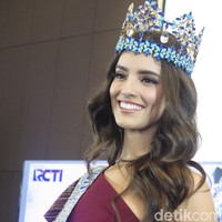 Model berusia 26 tahun ini rupanya jatuh cinta pada Indonesia. Bahkan ia pun mengakui tak ingin pergi dari Tanah Air. Foto: Anggi Mayasari/Wolipop