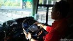 Wuss... Bus Tingkat Trans Jawa Tancap Gas 120 Km/Jam