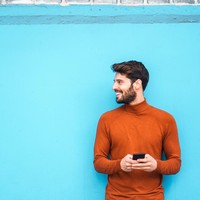 Swedia adalah salah satu negara paling menarik dan romantis di dunia. Keyakinan pria Swedia dalam kesetaraan gender membuat mereka sempurna untuk dijadikan pasangan. Rahasia pria Swedia adalah kesediaannya untuk melakukan pekerjaan rumah tangga. Mereka dikenal sangat perhatian pada rumah dan keluarga. Sebuah studi mengungkapkan bahwa sikap pria Swedia menjadikan mereka suami potensial terbaik di dunia. Foto: iStock