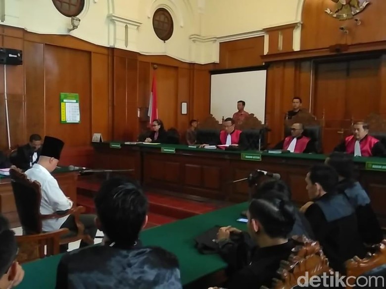 Sidang Idiot Ahmad Dhani, Jaksa: Eksepsi Tidak Punya Dasar Sidang Idiot Ahmad Dhani, Jaksa: Eksepsi Tidak Punya Dasar