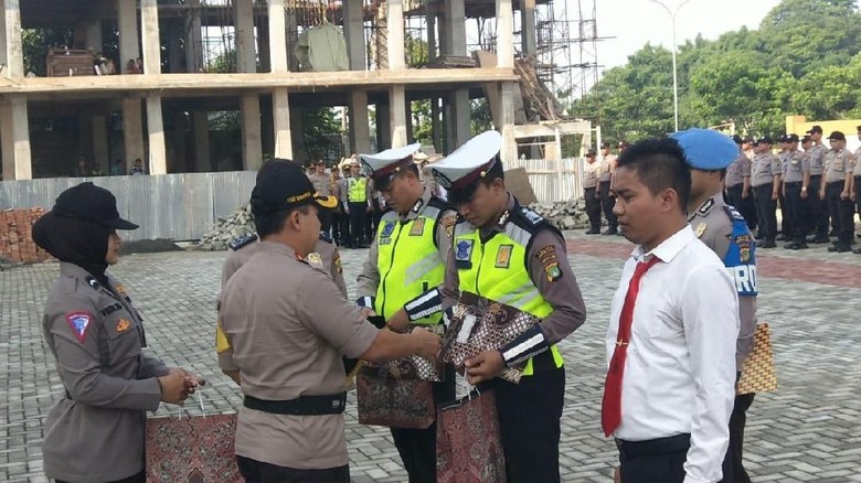 Alasan Bripka Made Andry Viralkan Video Adi Saputra Pembanting Motor Alasan Bripka Made Andry Viralkan Video Adi Saputra Pembanting Motor