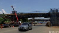 Sebagai informasi tambahan, saham PT Cibitung Tanjung Priok Port Tollways sebanyak 45% dimiliki oleh PT Akses Pelabuhan Indonesia yang merupakan cucu usaha PT Pelindo II (Persero). Lalu, sebanyak 55% dimiliki PT Waskita Tol Road. Semoga rampung sesuai dengan target ya.