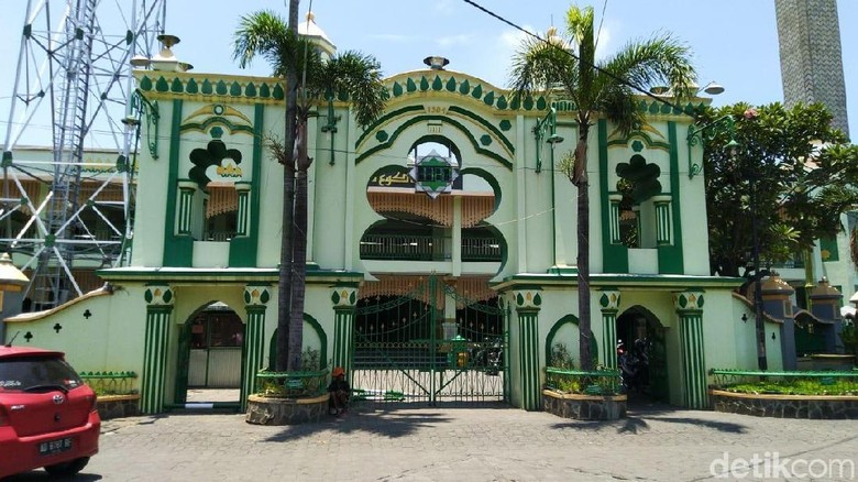 Takmir Klarifikasi Isu Tolak Prabowo Salat di Masjid Agung Semarang Takmir Klarifikasi Isu Tolak Prabowo Salat di Masjid Agung Semarang