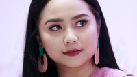 Gita Gutawa saat ditemui di kawasan Kebayoran Baru, Jakarta Selatan pada Kamis (14/2). Pool/Palevi S/detikFoto.