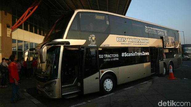Bus Trans Jawa siap memberangkatkan penumpang dari terminal Pulogebang