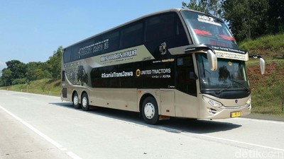 Wuss... Bus Tingkat Trans Jawa Tancap Gas 120 Km/Jam
