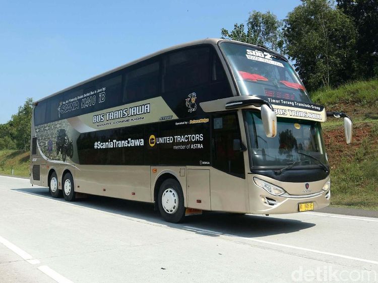 Wuss... Bus Tingkat Trans Jawa Tancap Gas 120 Km/Jam