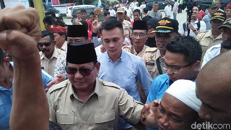 Di Blora, Prabowo Puji Bibit Waluyo Panglima dengan Nyawa Saringan Di Blora, Prabowo Puji Bibit Waluyo Panglima dengan Nyawa Saringan